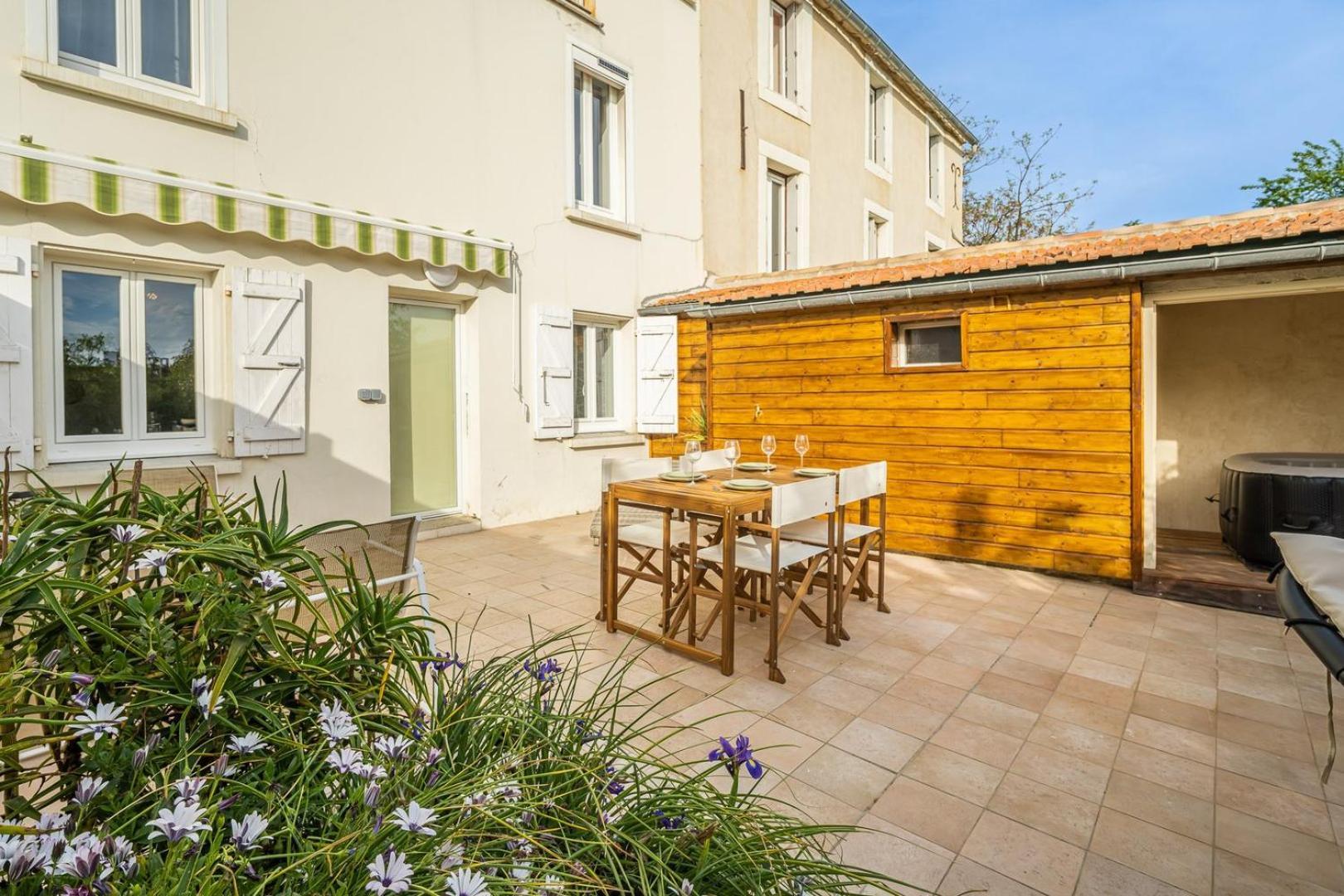 La Citadelle ~ Jacuzzi ~ Terrasse Appartement Carcassonne Buitenkant foto